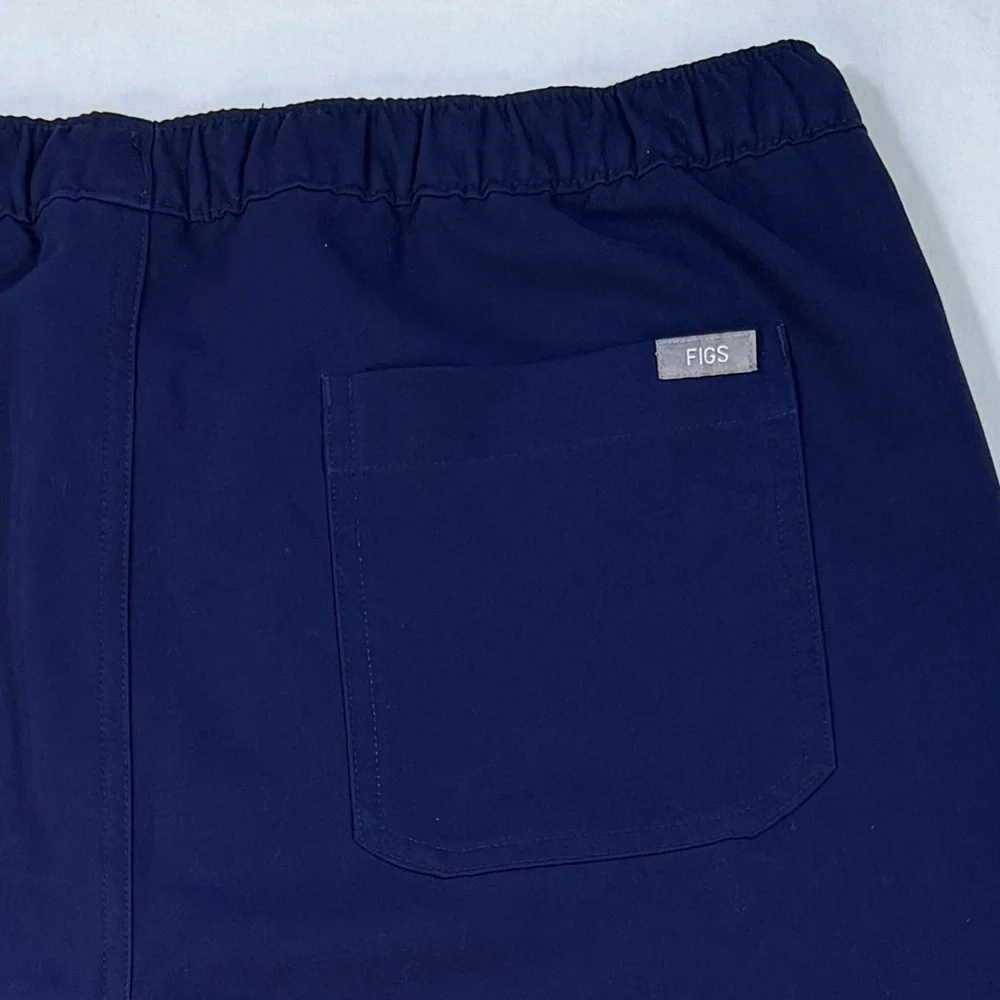 Figs Men’s Navy Cairo Cargo Zip Fly Scrub Pants | Size M